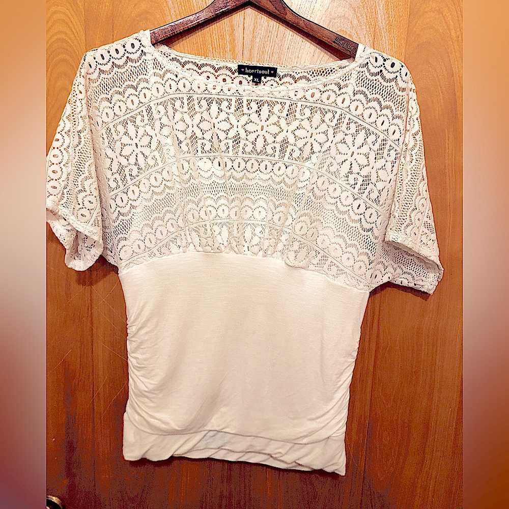 XL Heartsoul Lace top with attached tank top